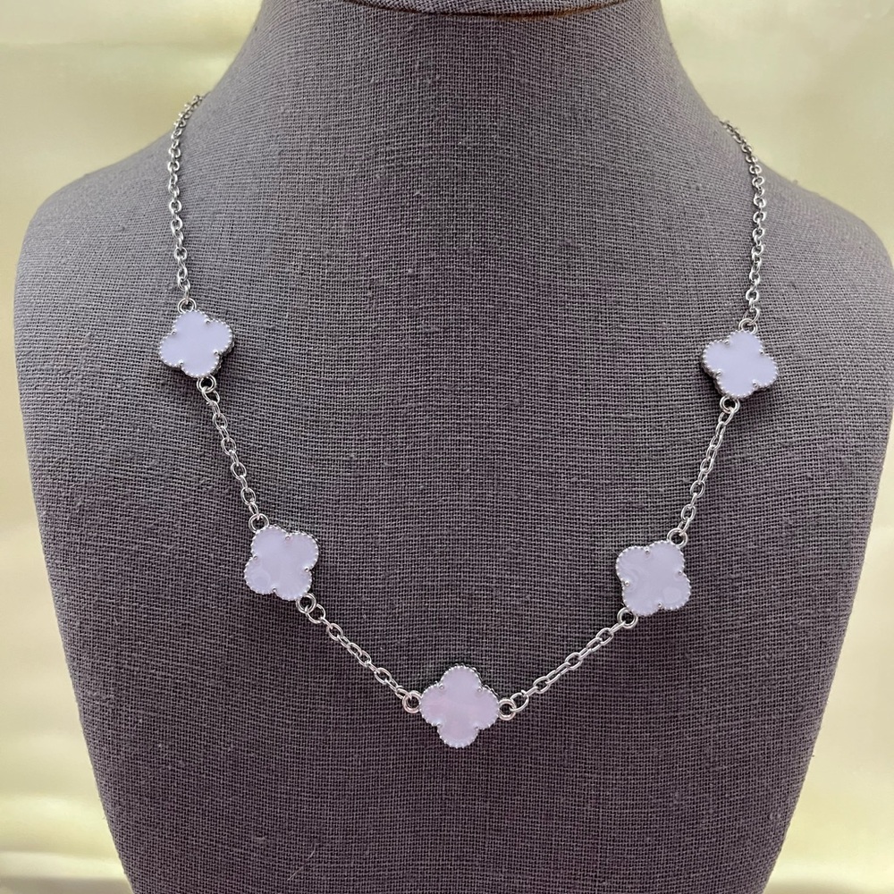 White Quatrefoil Clover Silver Chain Necklace Station Pendant Jewelry